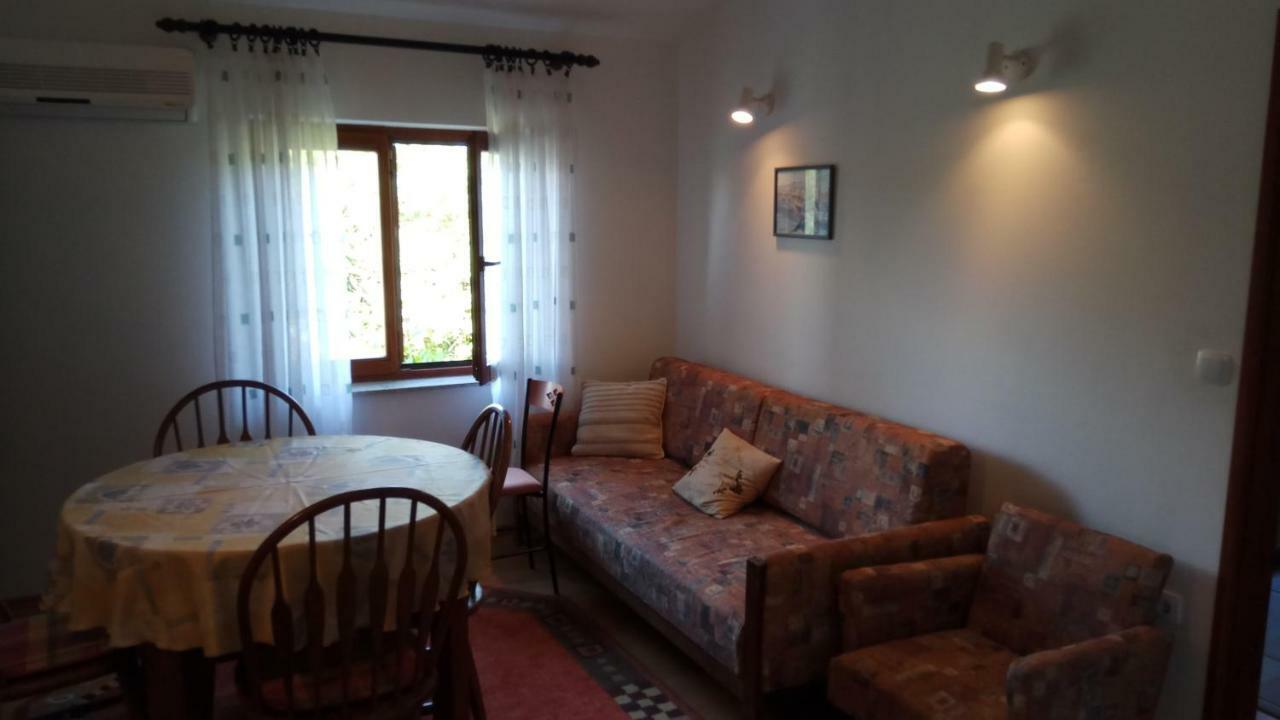 Apartments Stivic Pinezići Exterior foto